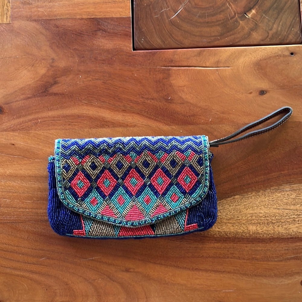 Ruehl No.925 Seed Bead clutch